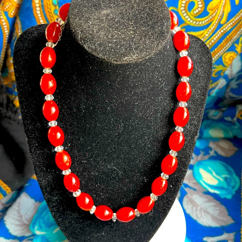 Vintage RED stones necklace 18 “ ❤️❤️❤️❤️